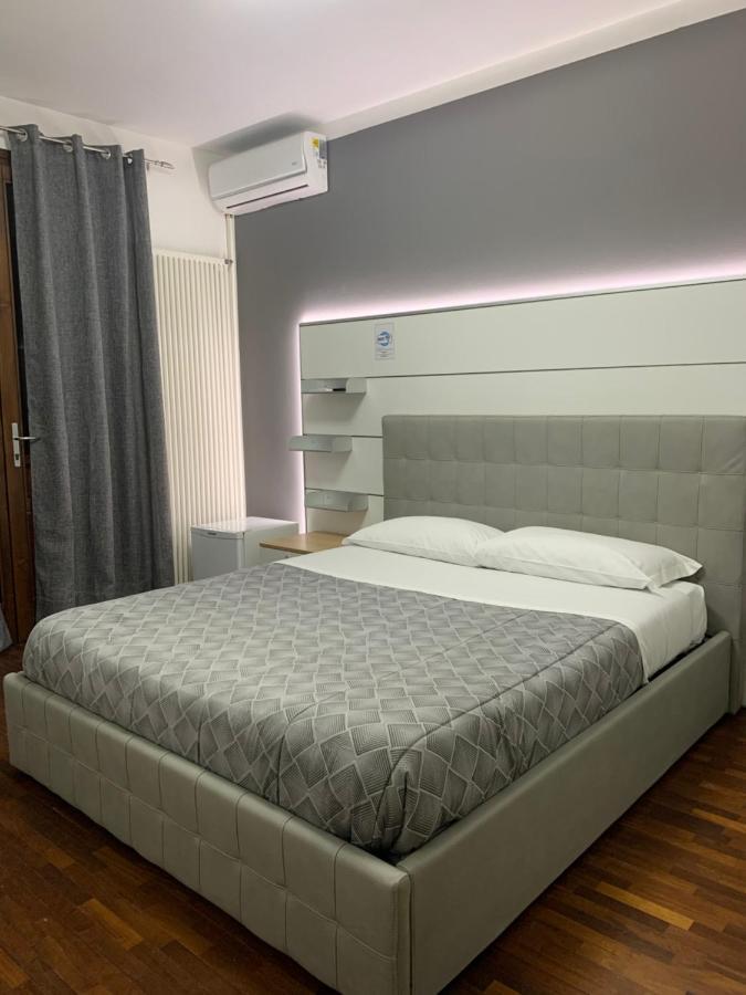 Villa Oasi Ферара Екстериор снимка