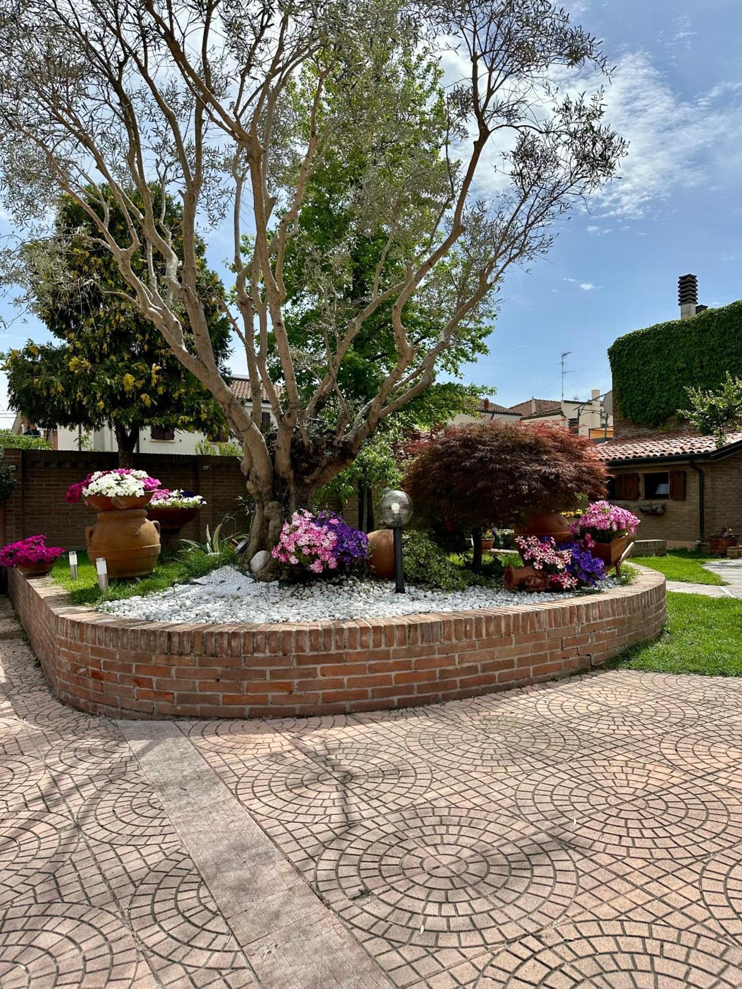 Villa Oasi Ферара Екстериор снимка